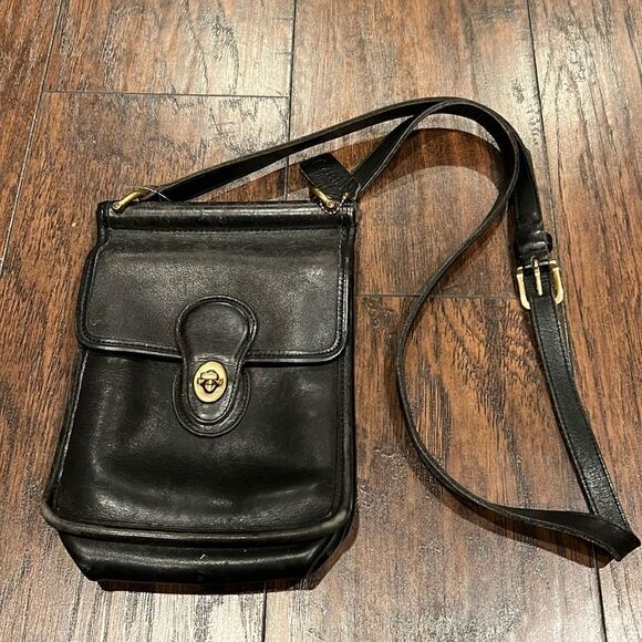 Genuine vintage COACH Murphy black leather shoulder bag mini made in USA 9930